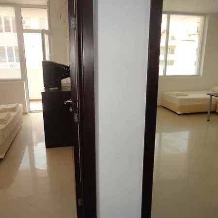 Апартамент Stefani