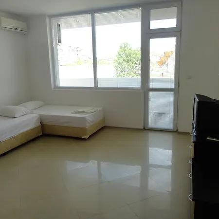 Апартамент Stefani