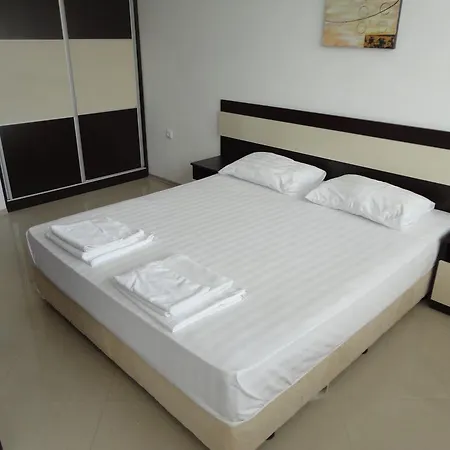 Stefani Приморско