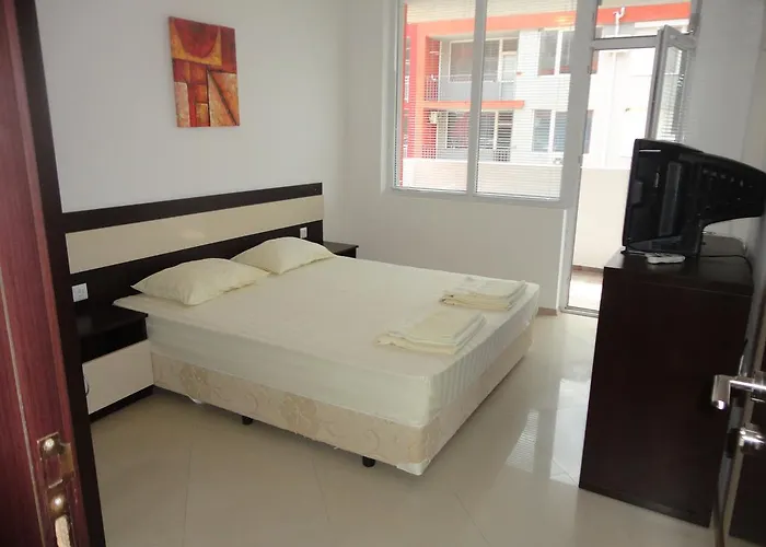 Stefani Приморско