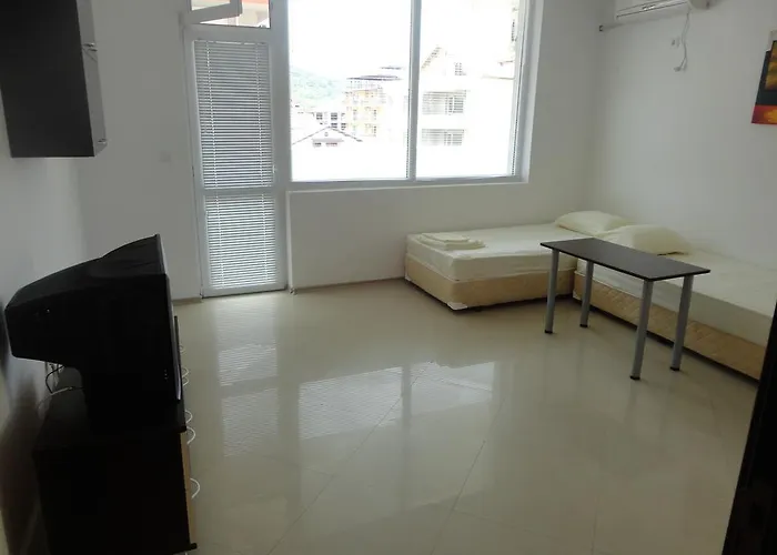 Stefani Приморско